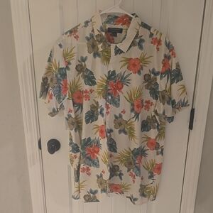 Banana Republic Soft Wash Hawaiian Shirt